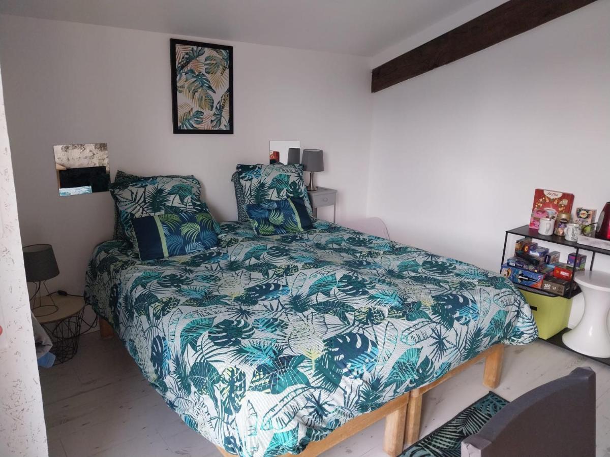 Bed and Breakfast Un Air De Campagne Millac  Экстерьер фото